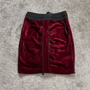 BCBGMAXAZRIA Mini Skirt Womens Small 2 Dark Red Sangria Velvet Full Zip Short